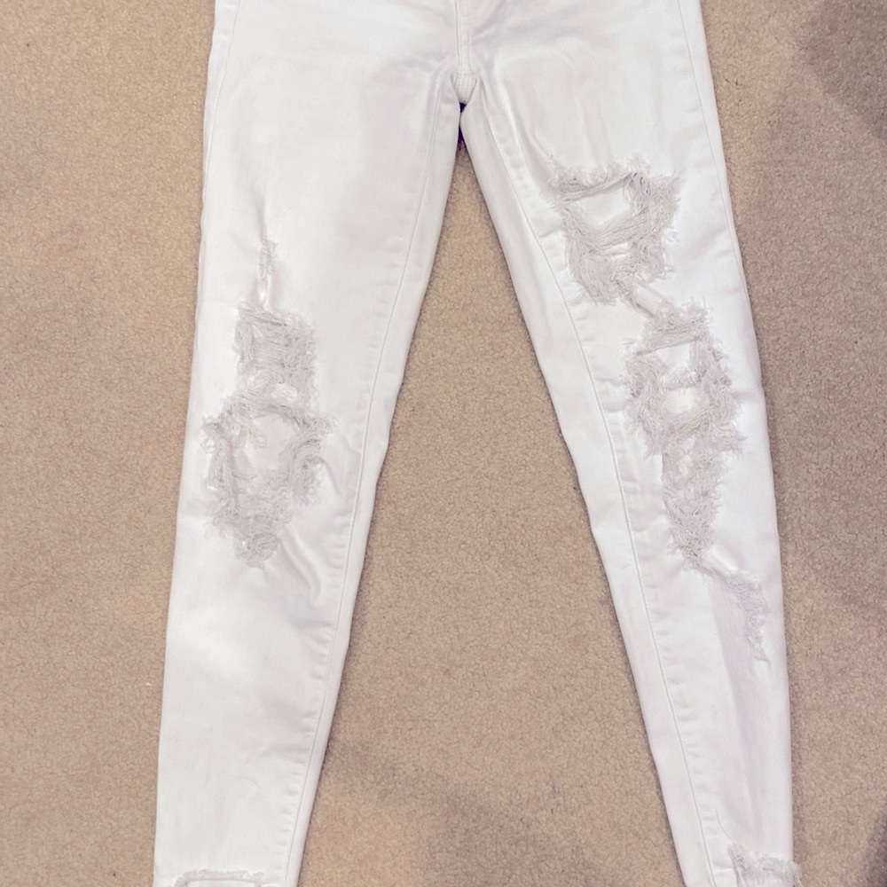 American Eagle super high rise jagging cropped jeans. White size 00